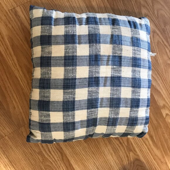 Blue & White Buffalo Check Seat Cushion 50" X 22" With 13 X 13 " Throw Pillow - Picture 3 of 10